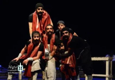 نمایش «آبگوشت زهرماری» در تالار وحدت ارومیه بروی صحنه رفت