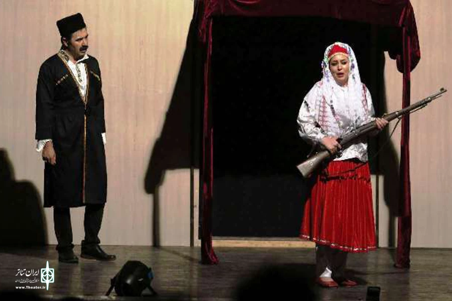 نمایش ' قاراپاپاق گلینی' در ارومیه به روی صحنه رفت 2