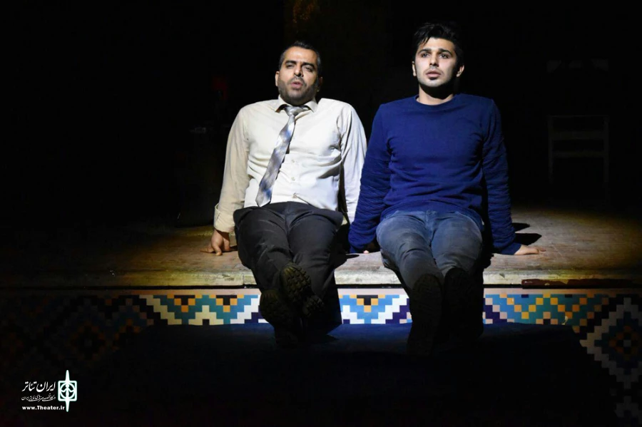 نمایش« لطفا سیگار نکشید» در پیرانشهر اجرا شد. 3
