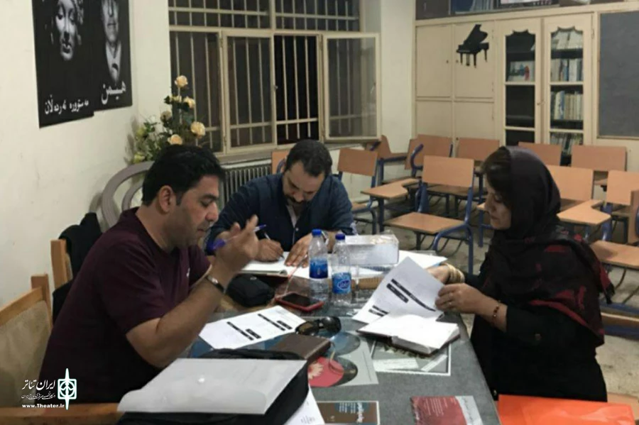 آثار راە یافته به بخش نهایی نخستین جشنوارە اجراخوانی مهاباد مشخص شدند 2