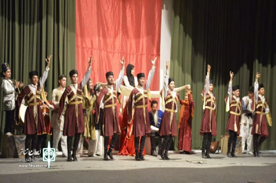 نمایش «ساری گلین و دلی عاشیق» در جشنواره استانی