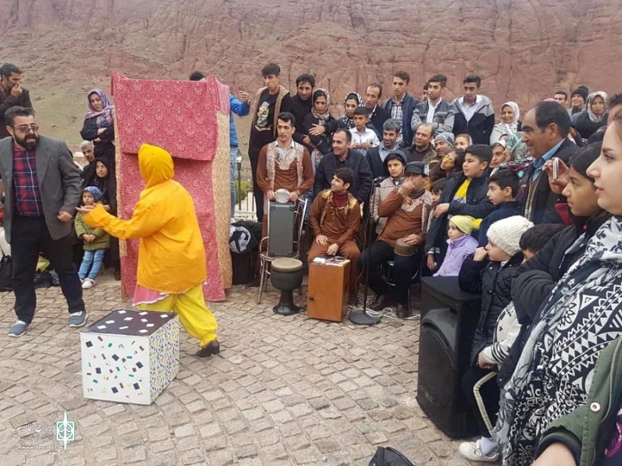 نمایش  خیابانی « الف آه میکشد» به یازدهمین جشنواره ملی مرصاد کرمانشاه راه یافت 3