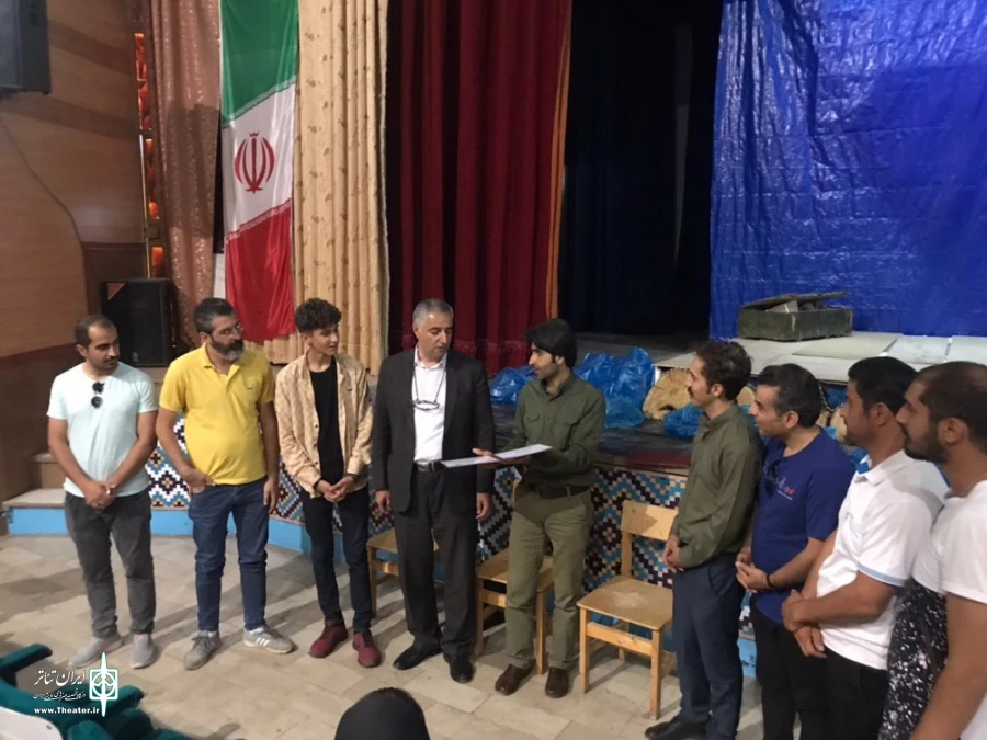 رئیس انجمن هنرهای نمایشی استان با هنرمندان پیرانشهر دیدار کرد 3