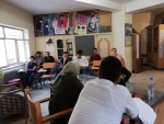 جلسه خوانش و تحلیل نمایش « روز از نو » در مهاباد برگزار شد. 2