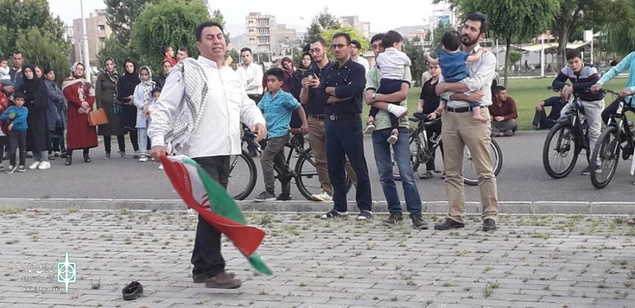 نمایش  خیابانی« طبق» در خوی اجرا شد 3
