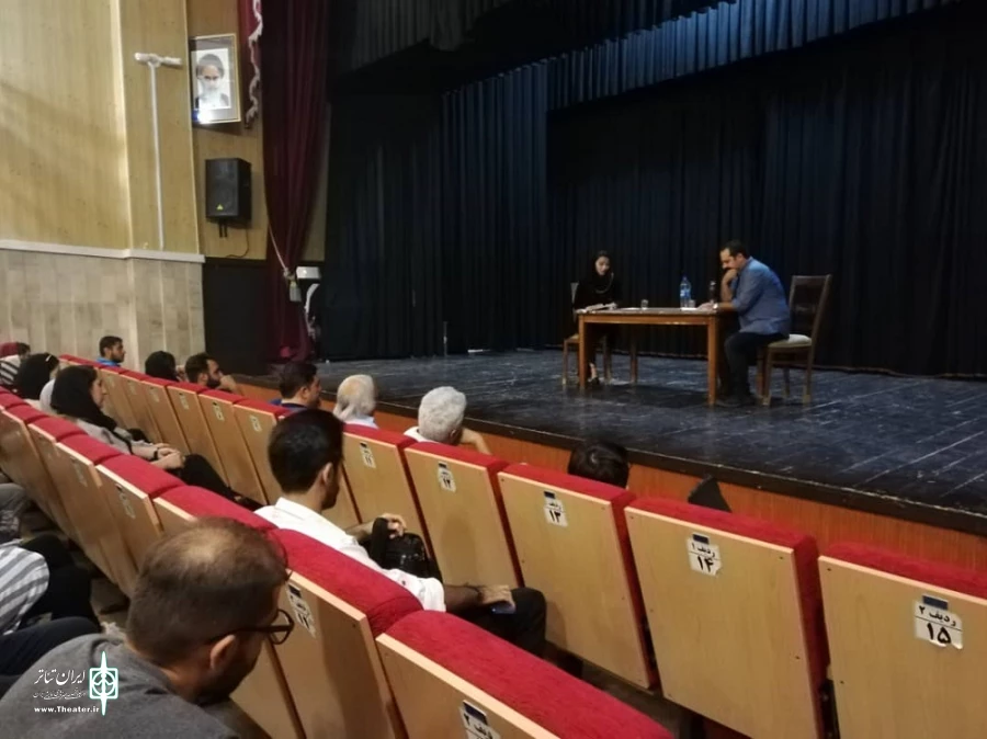 . جلسه خوانش و تحلیل نمایش « خرده جنایت‌های زناشوهری » در مهاباد برگزار شد 5