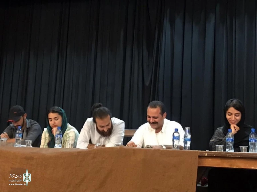 جلسه خوانش، تحلیل بررسی و شناخت نمایش « کله‌پوک‌ها » در مهاباد برگزار شد. 2