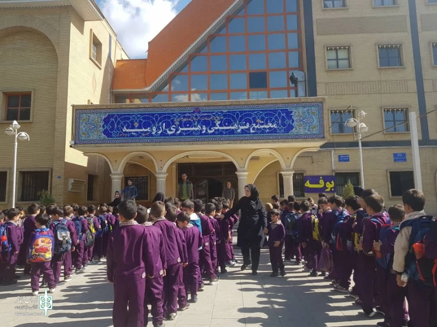 نمایش کودک  در ارومیه به روی صحنه رفت 2
