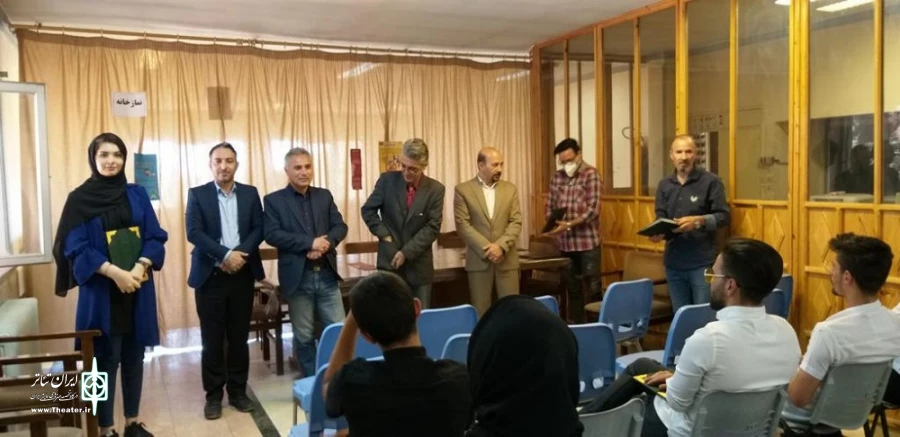 برگزیدگان جشنواره خانگی هنرهای نمایشی شهرستان میاندوآب معرفی شدند. 4