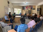 نشست جمعی از پیشکسوتان و هنرمندان تئاتر شهرستان مهاباد در خصوص موفقیت‌های بدست آمده و مشکلات زیر ساختی تئاتر شهرستان. 5