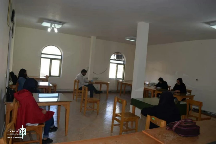پرستار جنگ در شهرستان تکاب به خوانش درآمد. 2