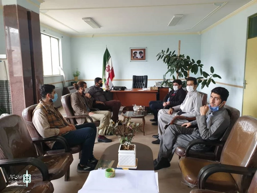 رونمایی از پوستر نخشتین جشنواره نمایشنامه‌خوانی «رامان» سردشت . 3