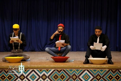 «‌لطفا خر نشوید » در پیرانشهر خوانش شد