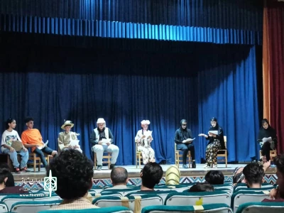 خوانش نمایشنامه‌ی «همه با هم» در شهرستان پیرانشهر