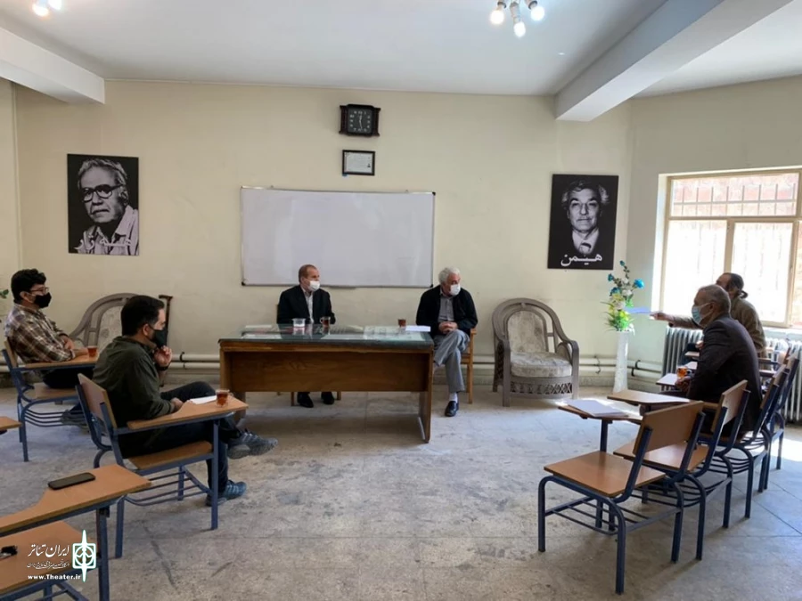 نشست هنرمندان تئاتر شهرستان مهاباد در خصوص وضعیت تئاتر این شهرستان. 5