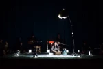 «همه‌‌ی گنجشک‌ها مرده‌ بودند» به اجرا در آمد.  3