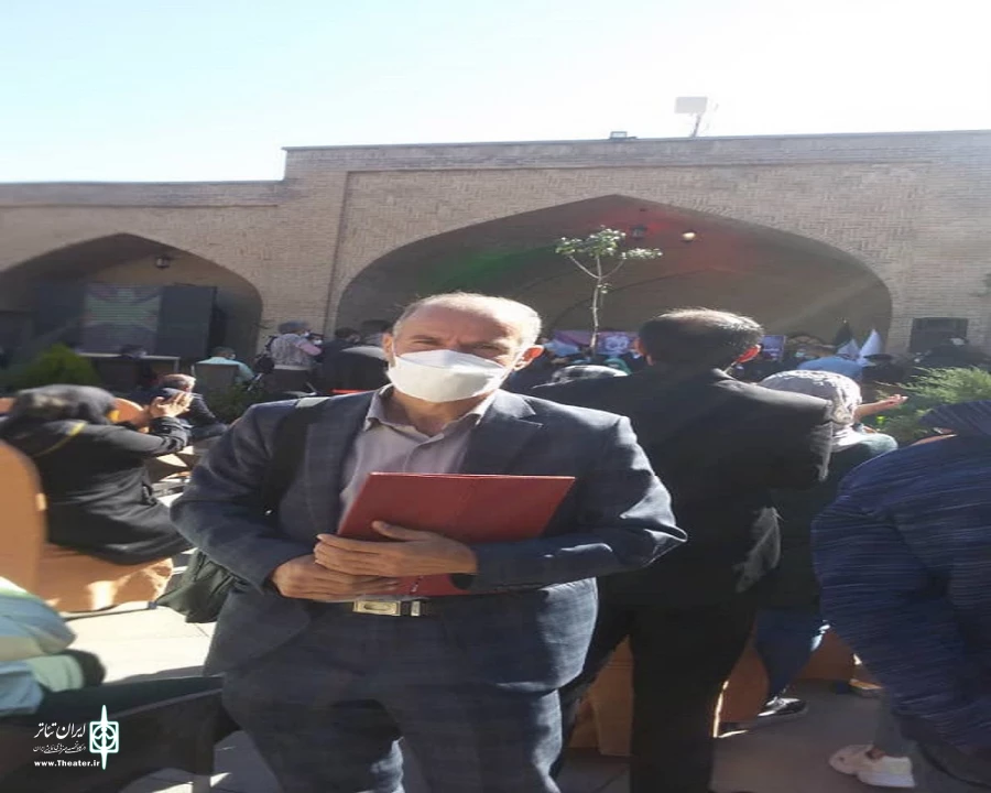 برگزیدگان بخش نمایشنامه نویسی جشنواره ملی تئاتر کودک باغچه بان معرفی شدند. 4