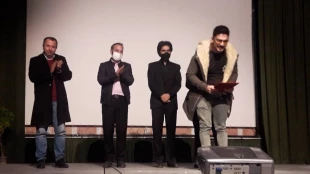 برگزیدگان دومین جشنواره نمایشنامه خوانی « آوای صحنه » شهرستان میاندوآب مشخص شد. 5