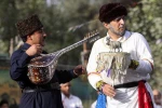 نمایش «تکم چی» به بیستمن جشنواره آیینی و سنتی بخش معرکه‌ها را یافت. 2