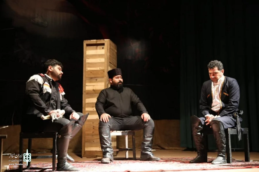  «غریب حیدر» اقتباسی آزاد از رمان "غریبه در شهر" اثر زنده یاد غلامحسین ساعدی. 2