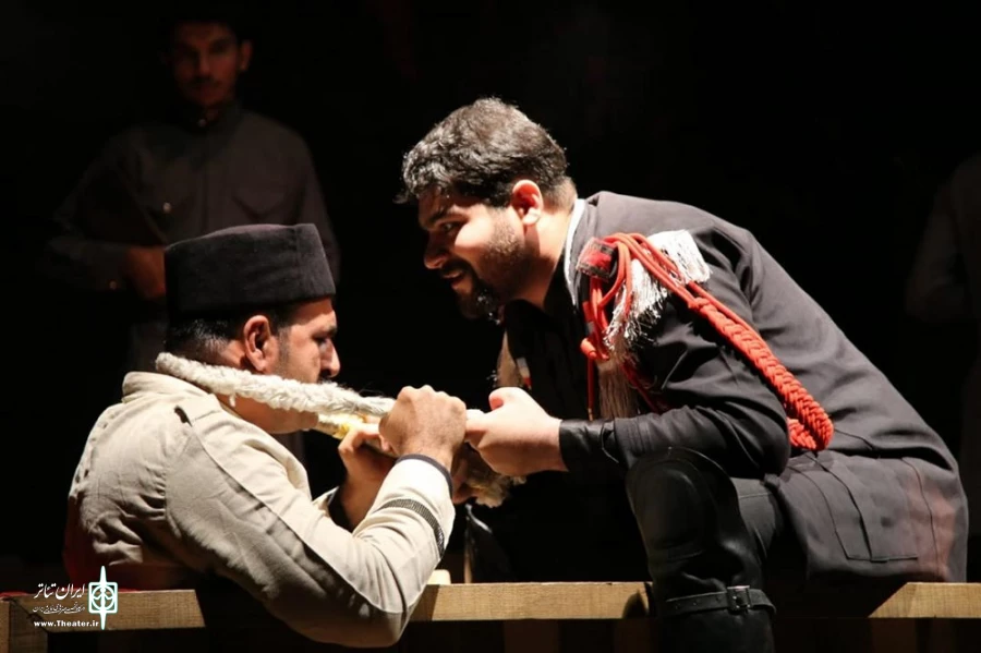  «غریب حیدر» اقتباسی آزاد از رمان "غریبه در شهر" اثر زنده یاد غلامحسین ساعدی. 2