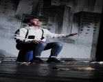اثری دیگر از آثار منتخب جشنواره تئاتر «مونودرام» شهرستان مهاباد به صحنه رفت. 4