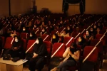 نمایشی که عشق، وفاداری و از خود گذشتگی آدم ها را به تصویر می‌‌کشد. 6