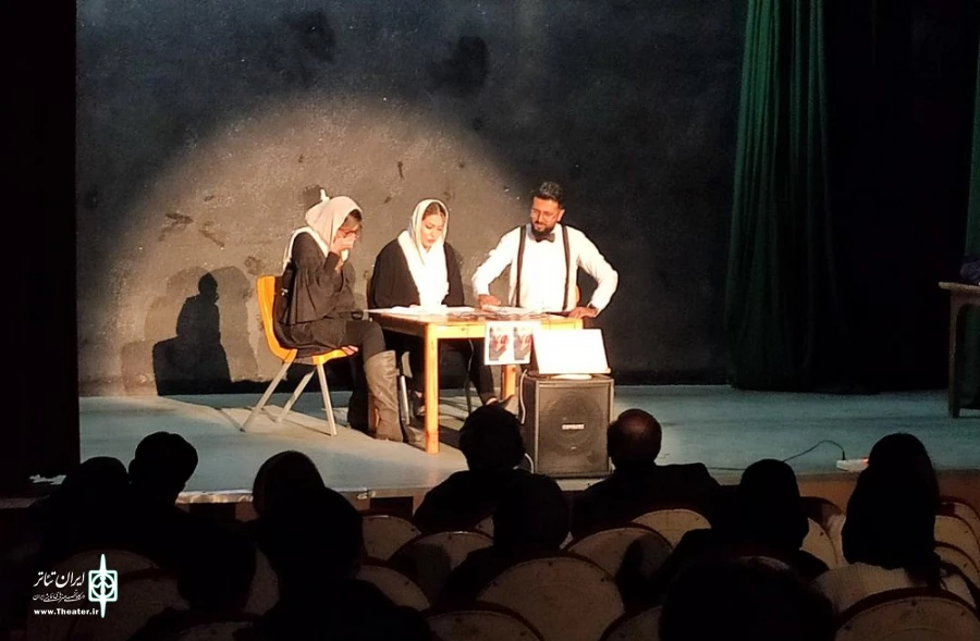 گروه تئاتر بازی با همکاری گروه تئاتر کوچک و‌ کتابخانه عمومی شهرستان بوکان برگزار کرد. 2