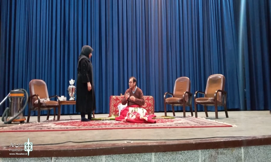  جهت پاسداشت مقام پرستار،نمایش دستی برای نوازش در چالدران به صحنه رفت. 2