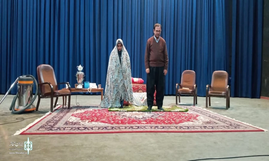  جهت پاسداشت مقام پرستار،نمایش دستی برای نوازش در چالدران به صحنه رفت. 3