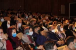 نمایش هیچ کس را محکم بغل نکن در شهرستان شوط به روی صحنه رفت 13