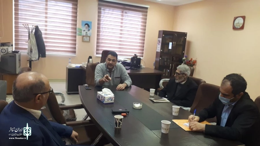 نشست رئیس انجمن هنرهای نمایشی شهرستان پلدشت با رئیس اداره فرهنگ و ارشاد اسلامی این شهرستان. 2