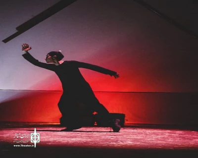 بعد از جشنواره تئاتر استانی

«آخرش یک شب ماه میاد بیرون» در بوکان به اجرا در آمد