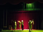 نمایش «آواز بی صدا» در پیرانشهر به صحنه رفت. 8