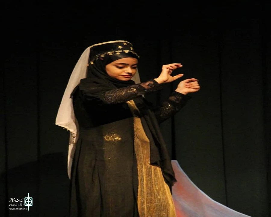 جدید‌ترین اثر گروه تئاتر ایلقار شهرستان ارومیه با عنوان «ریحان» به اجرا در آمد. 3