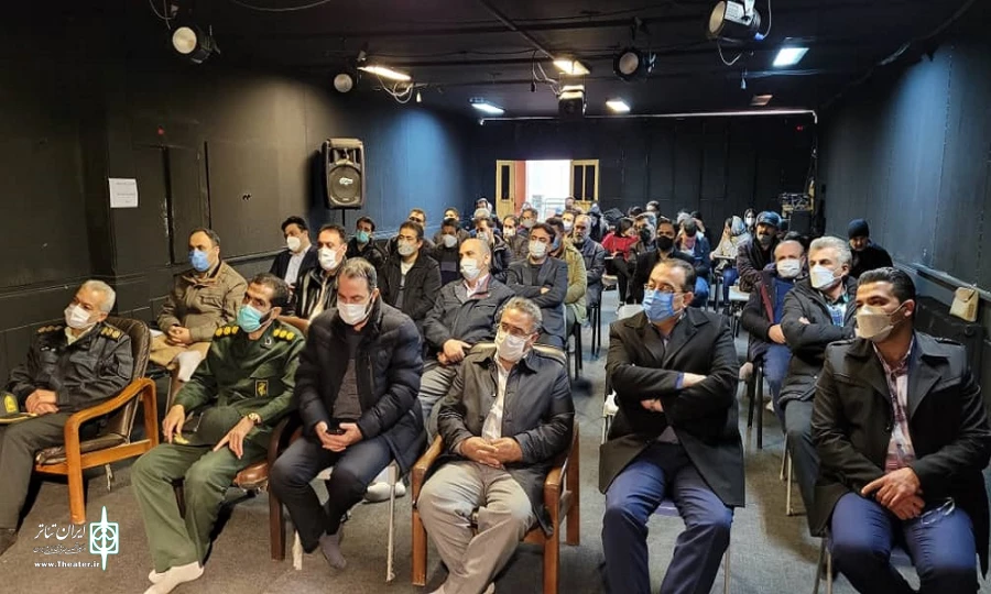دومین جشنواره تئاتر «نهال» شهرستان میاندوآب با افتتاحیه دبیرخانه خود آغاز به کار کرد. 4