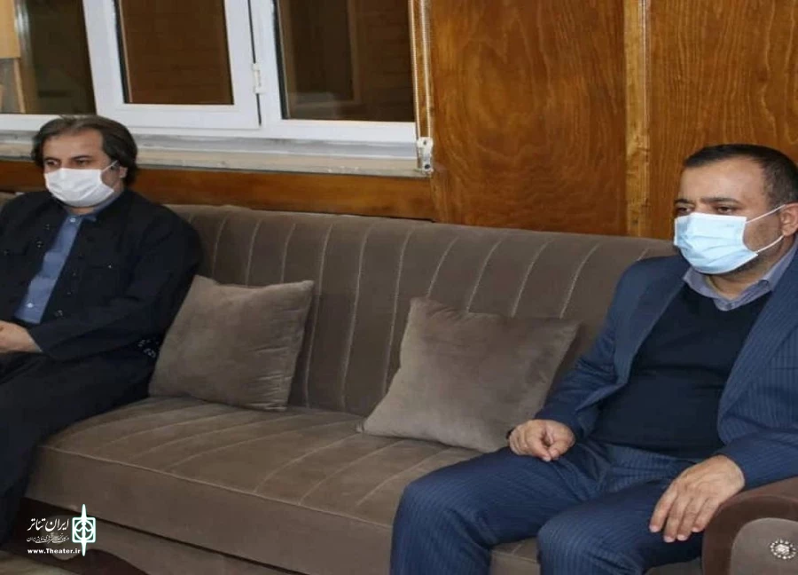 نشست دبیر‌خانه دومین جشنواره استانی تئاتر «رامان» با فرماندار شهرستان سردشت. 4