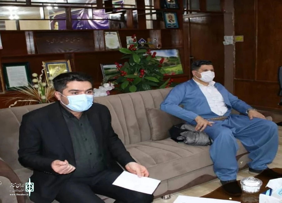 نشست دبیر‌خانه دومین جشنواره استانی تئاتر «رامان» با فرماندار شهرستان سردشت. 5