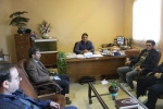 با حضور فرماندار، رییس انجمن هنرهای نمایشی و جمعی از هنرمندان تئاتر،نشستی در شهرستان چالدران برگزار شد. 4