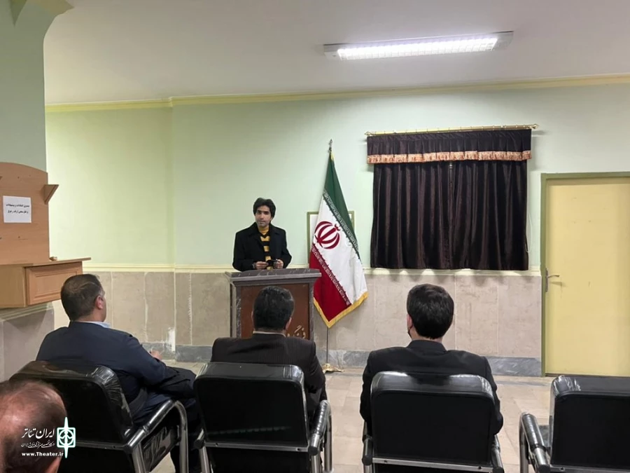 از پوستر دومین جشنواره استانی «رامان» شهرستان سردشت رونمای شد. 8