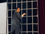 نمایش «سگها مادرت را می‌خورند» با کارگردانی و‌ بازی شبنم راموز به بخش رقابتی دومین جشنواره استانی رامان سردشت راه یافت. 3