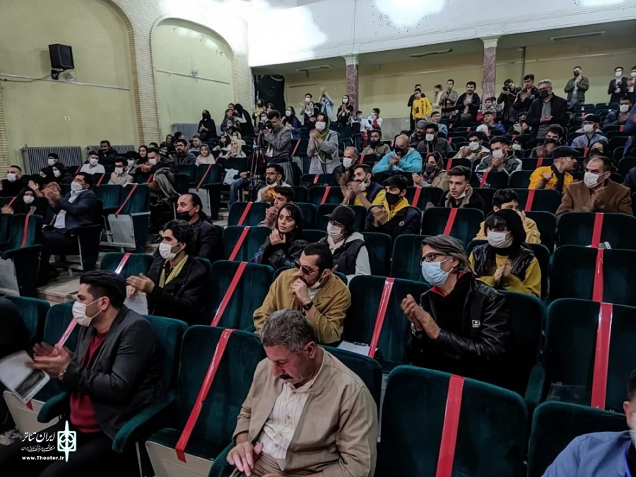 نمایش خانه سوم در جشنواره رامان سردشت به روی صحنه رفت 6