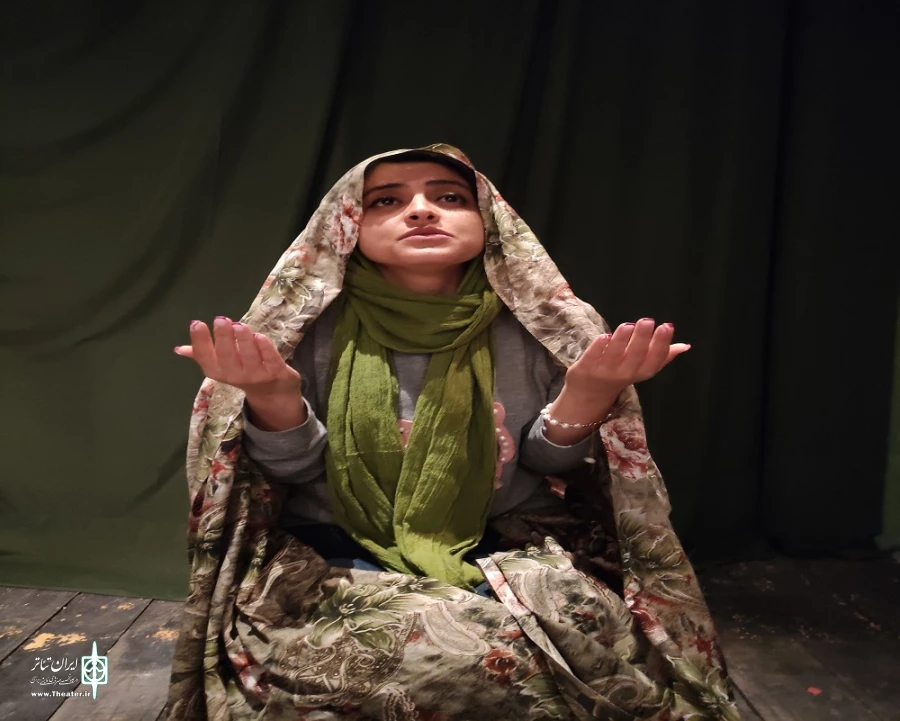 دبیر هنری پانزدهمین جشنواره سراسری تئاتر رضوی، اسامی نمایش‌های راه یافته به بخش مسابقه این جشنواره را اعلام کرد. 2