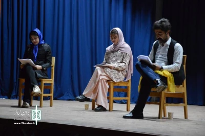 در روز نخست جشنواره نمایشنامه خوانی «برف»

نمایشنامه «شاید نجات یابیم» خوانش شد