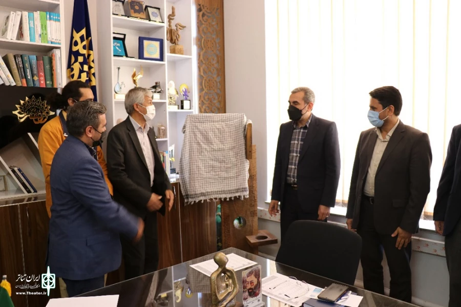 پوستر رویداد نمایشی « محرابیان» در حوزه هنری انقلاب اسلامی آذربایجان غربی رونمایی شد
 2