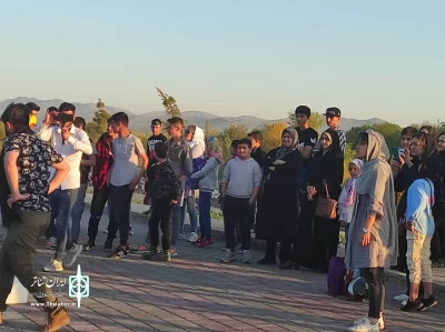 با استقبال هنرمندان

نمایش خیابانی «سوختم٬ سوختی٬ سوخت» در شهرستان شاهین‌دژ اجرا شد