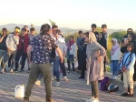 نمایش خیابانی «سوختم٬ سوختی٬ سوخت» در شهرستان شاهین‌دژ به اجرا در آمد.
 2
