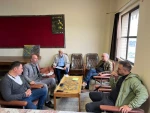 نشست در راستای حل مشکلات موجود بین اعضای هیأت رئیسه انجمن هنرهای نمایشی استان با نمایندگان مجمع عمومی نمایندگان.
 2