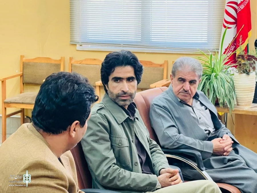 نشست مدیر عامل انجمن هنرهای نمایشی استان آذربایجان‌غربی با نماینده شهرستان بوکان در مجلس شورای اسلامی. 

 2