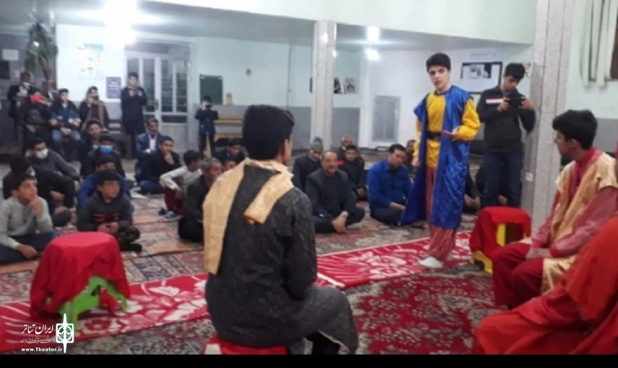 نمایش «باران رحمت» در خوی اجراشد
 2